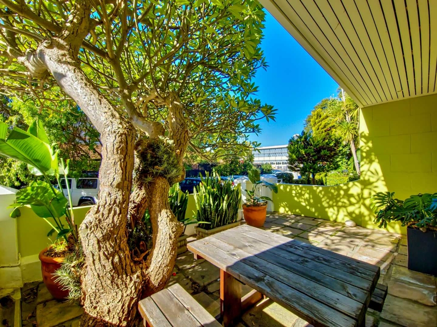 2 Bedroom Property for Sale in Green Point Western Cape
